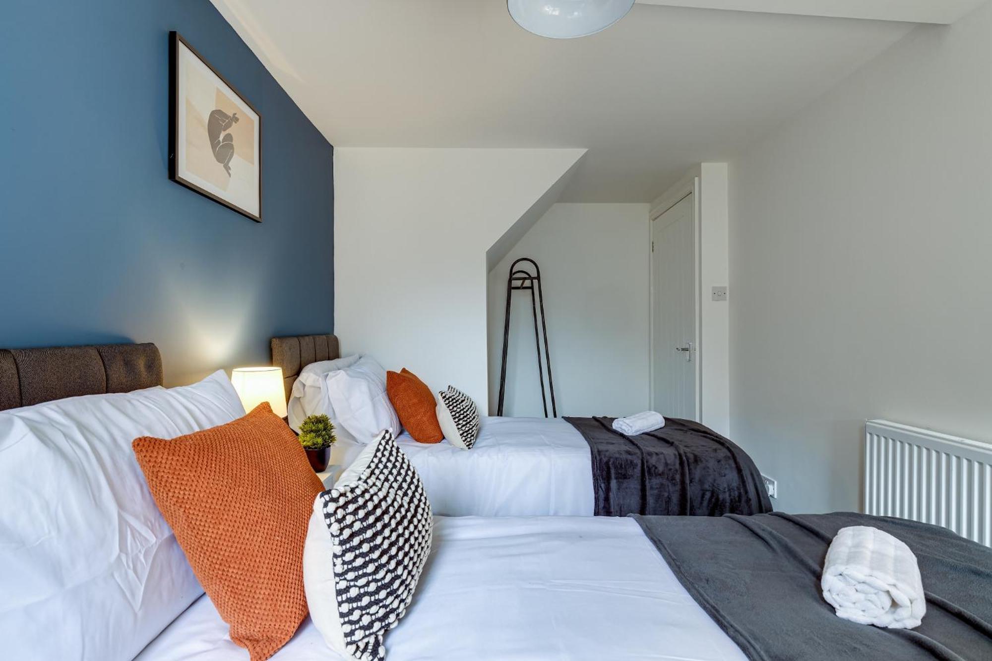 شقة Queens Cabin - Near South Bay Beach سكرابورو المظهر الخارجي الصورة