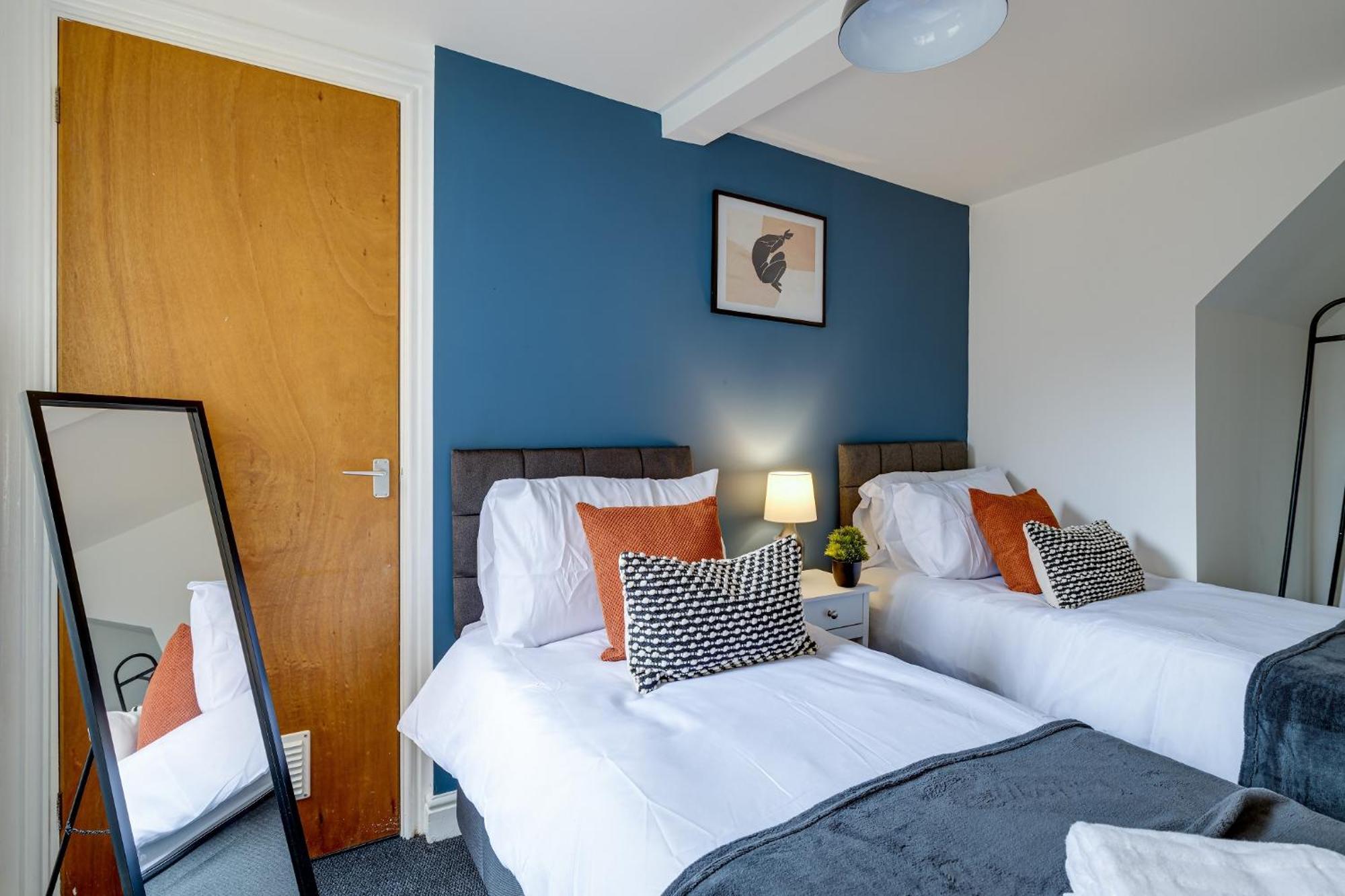 شقة Queens Cabin - Near South Bay Beach سكرابورو المظهر الخارجي الصورة